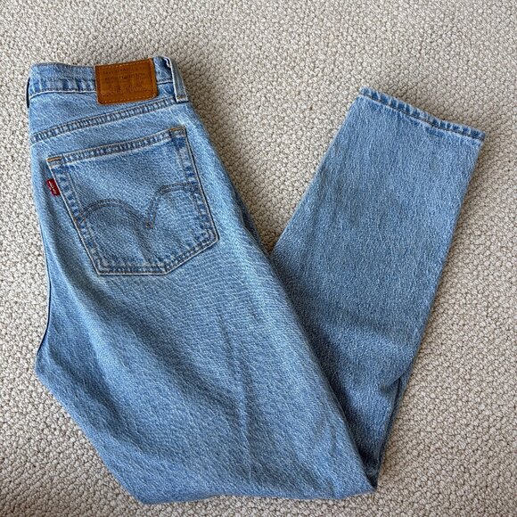 Levi's Wedgie Jean - Picture 1 of 4